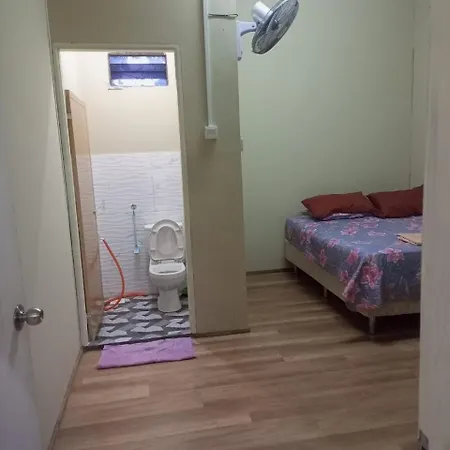 Homestay Izhan Bandar Kuala Terengganu Exterior photo